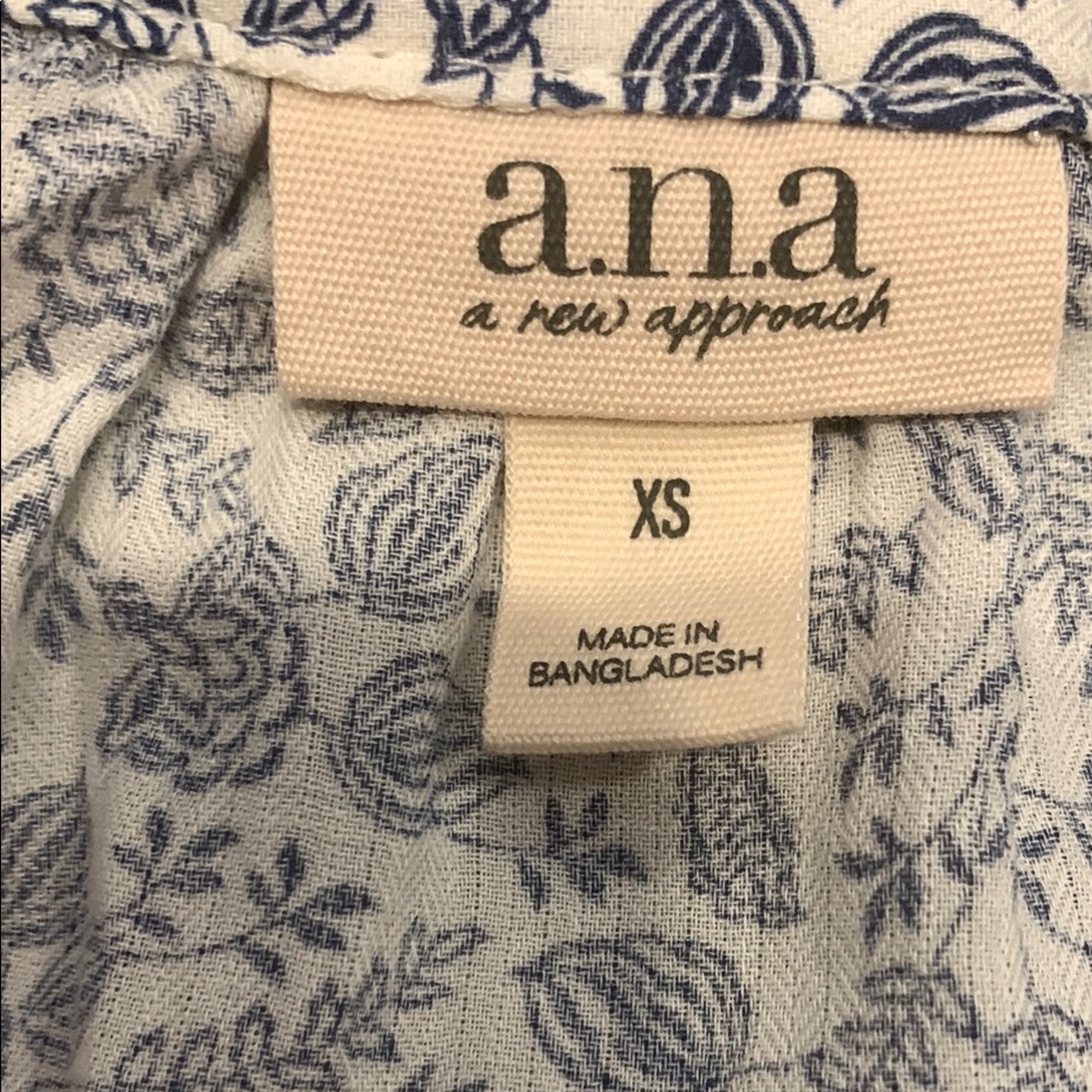 ANA NWT Blue Floral Women's Baby Doll Flutter Sleeve Top - Picture 10 of 12
